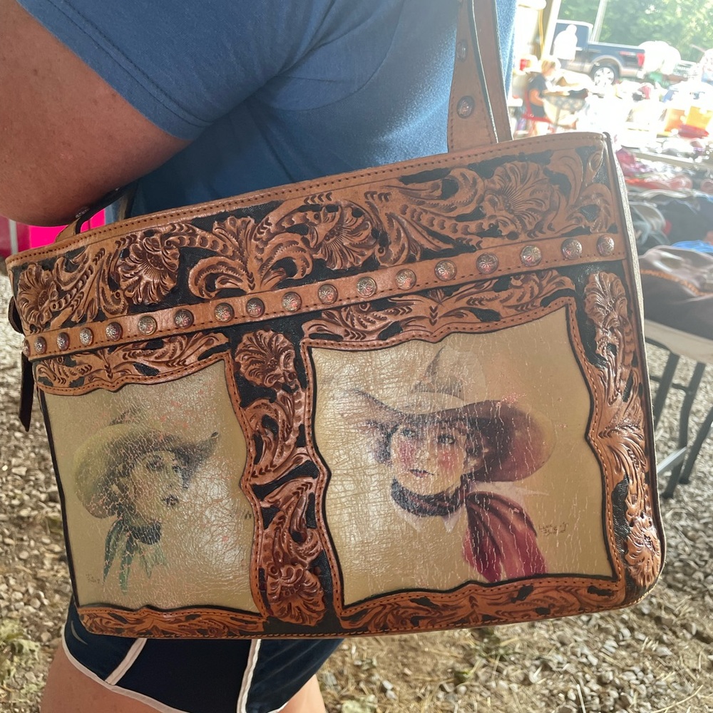 Montana Silversmiths hand tooled leather bag